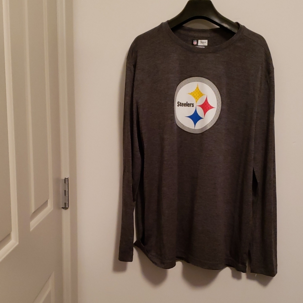 NFL Team Apparel Mens Pittsburgh Steelers Shirt